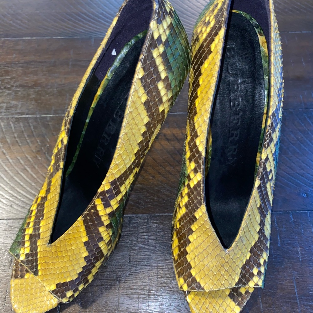 BURBERRY PYTHON MULTI HEELS / BOOTS 9 like new